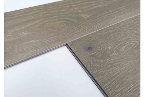 Solid wood veneer flooring