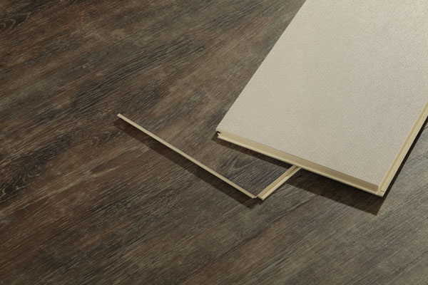 Realistic Wood Plastic Composite (WPC) Vinyl Tile Flooring DPP-647